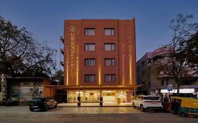 Hotel Lake Point