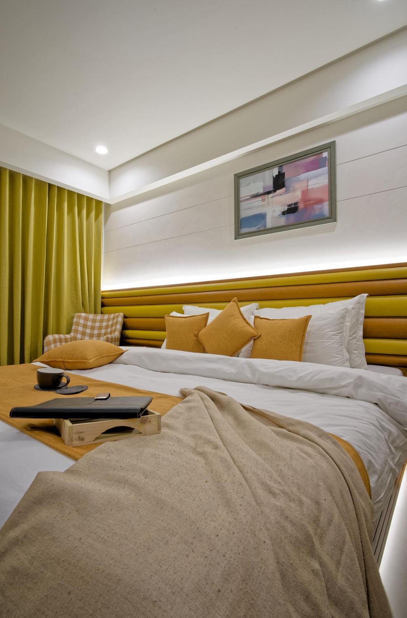 Hotel Lake Point Ahmedabad Exterior photo