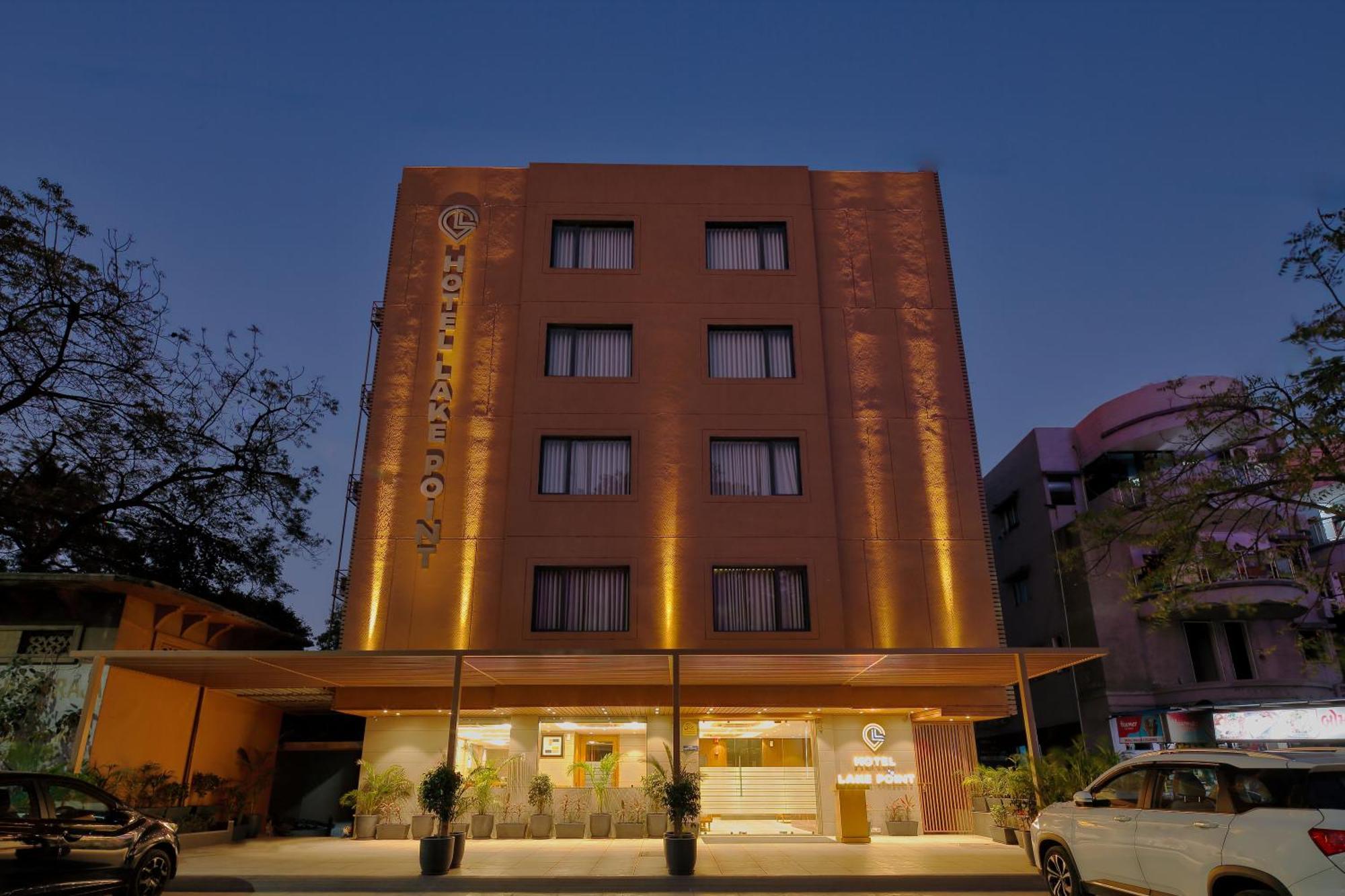 Hotel Lake Point Ahmedabad Exterior photo