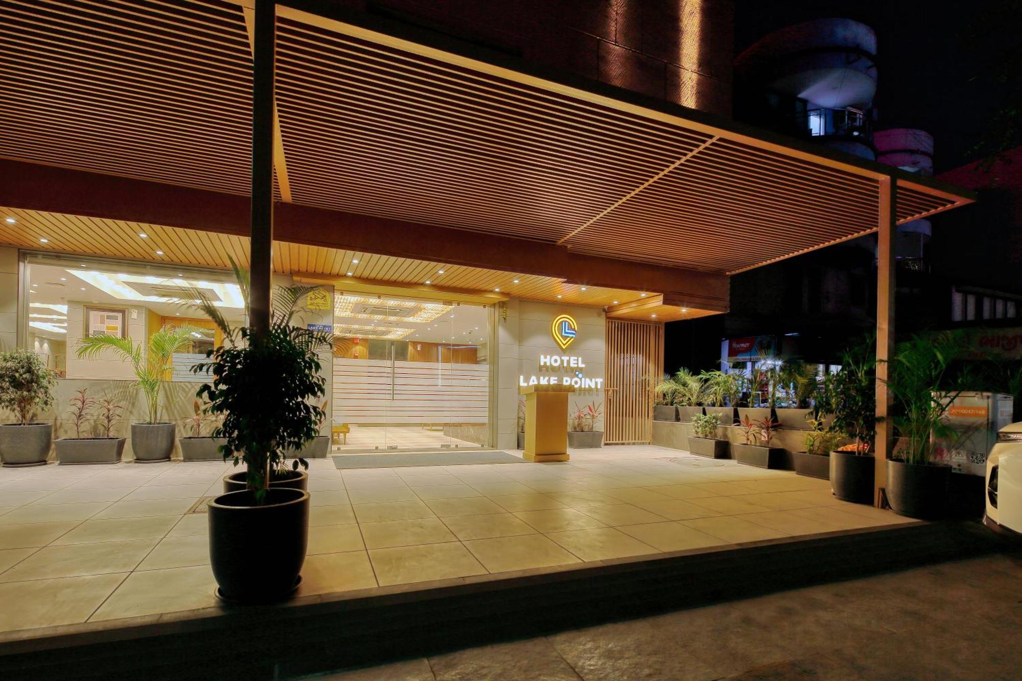 Hotel Lake Point Ahmedabad Exterior photo