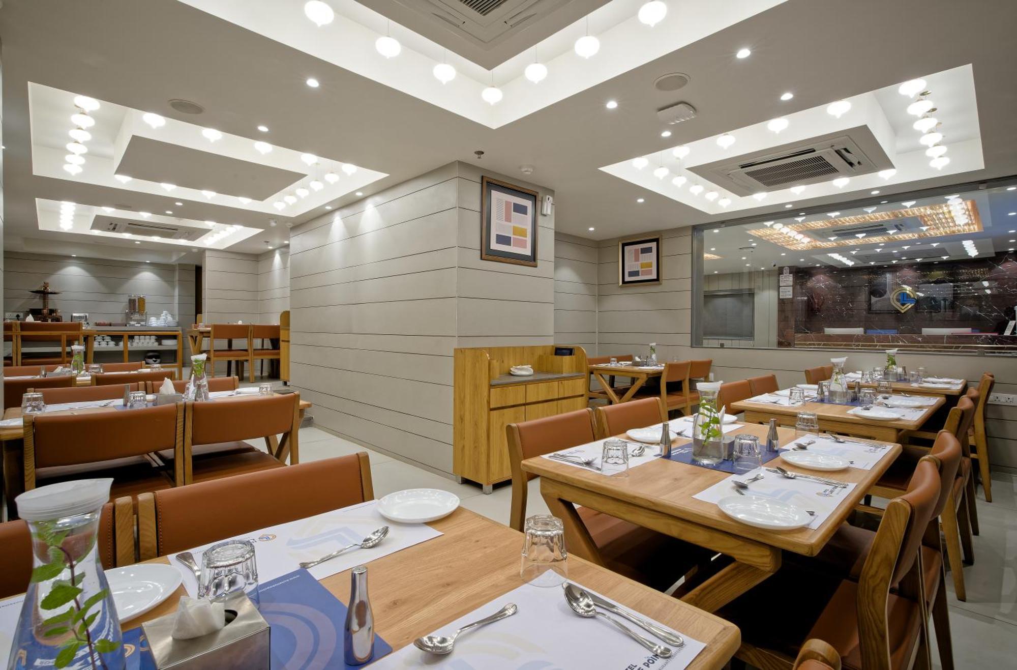 Hotel Lake Point Ahmedabad Exterior photo