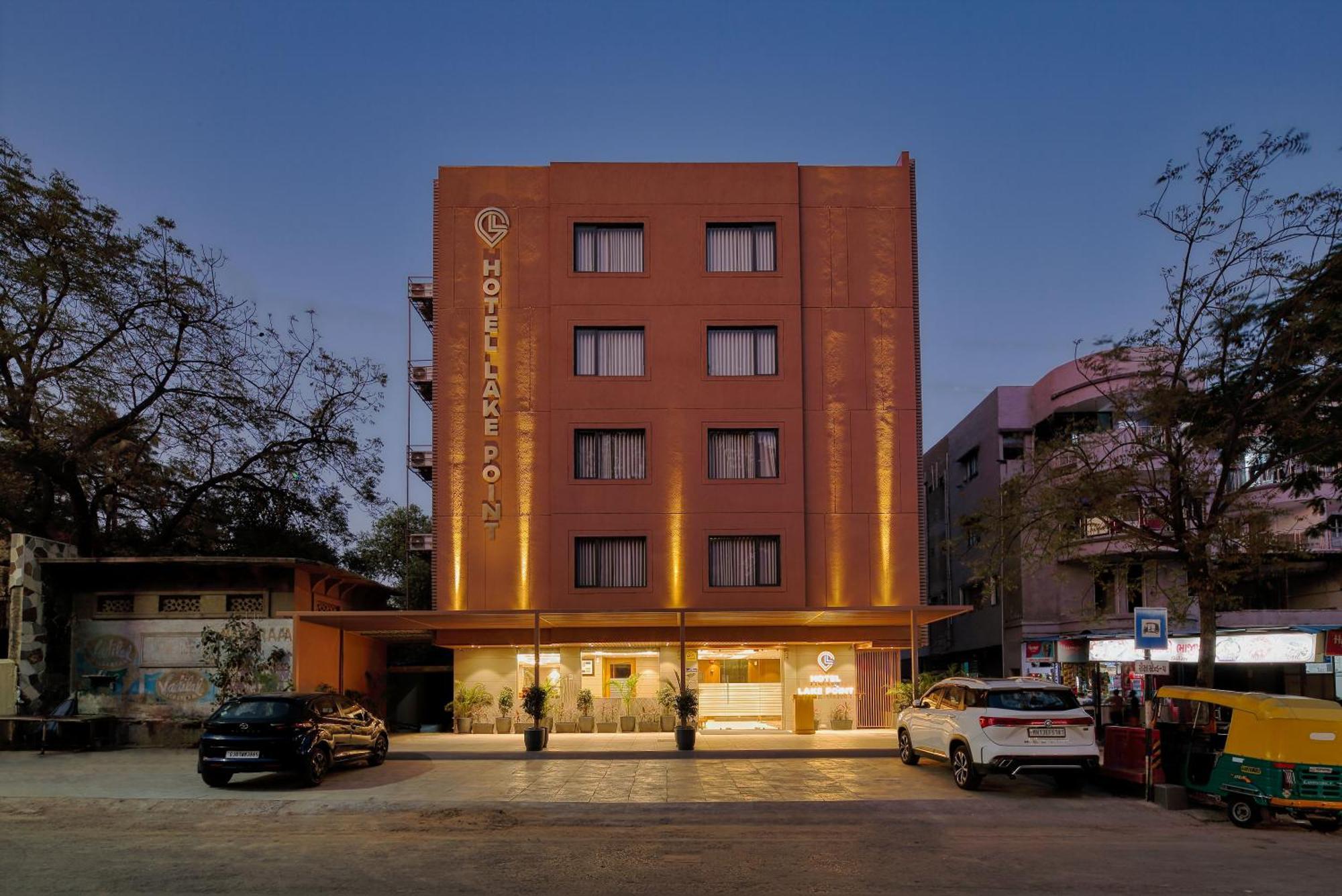 Hotel Lake Point Ahmedabad Exterior photo