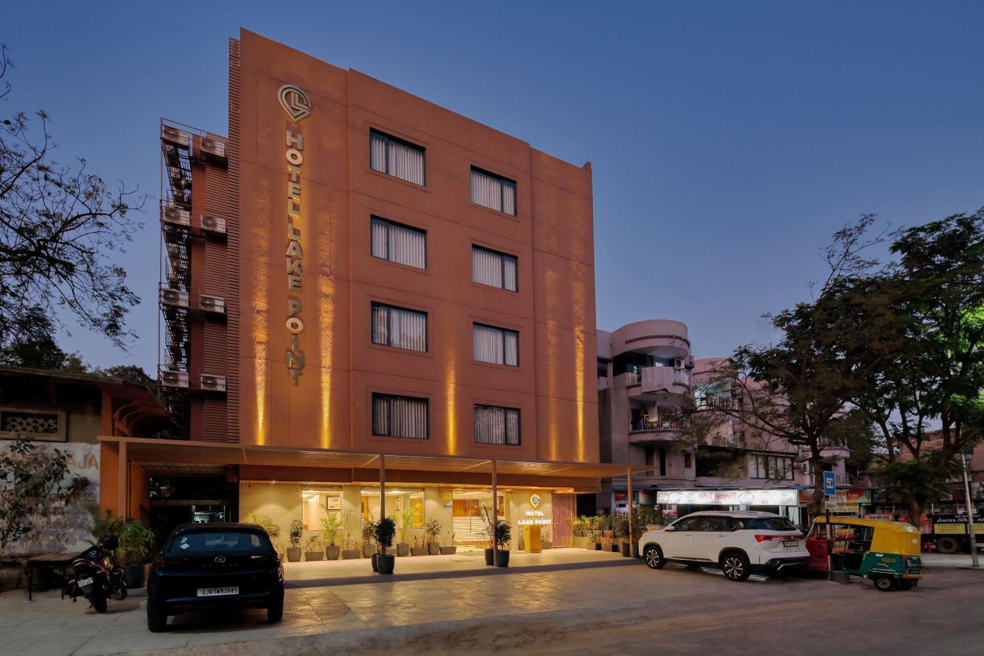 Hotel Lake Point Ahmedabad Exterior photo