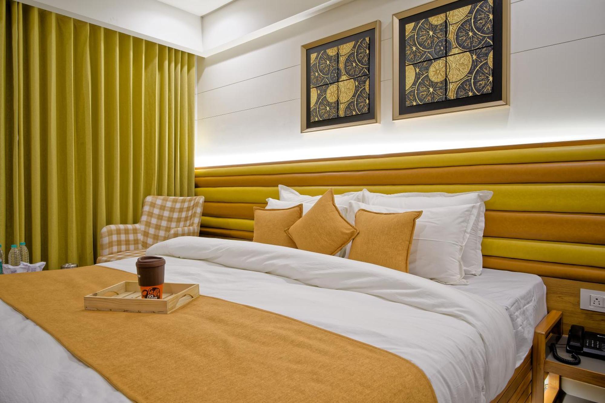 Hotel Lake Point Ahmedabad Exterior photo